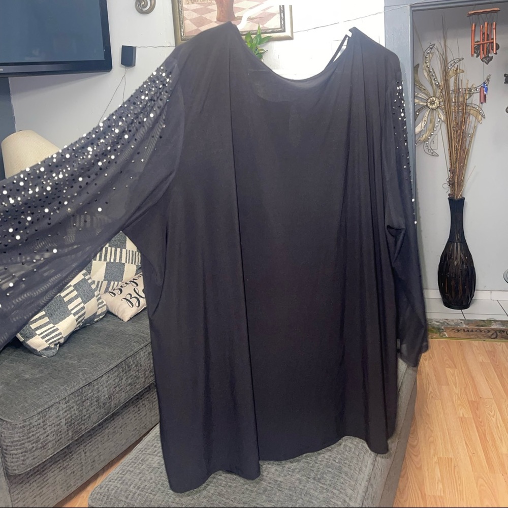 Black blouse !
